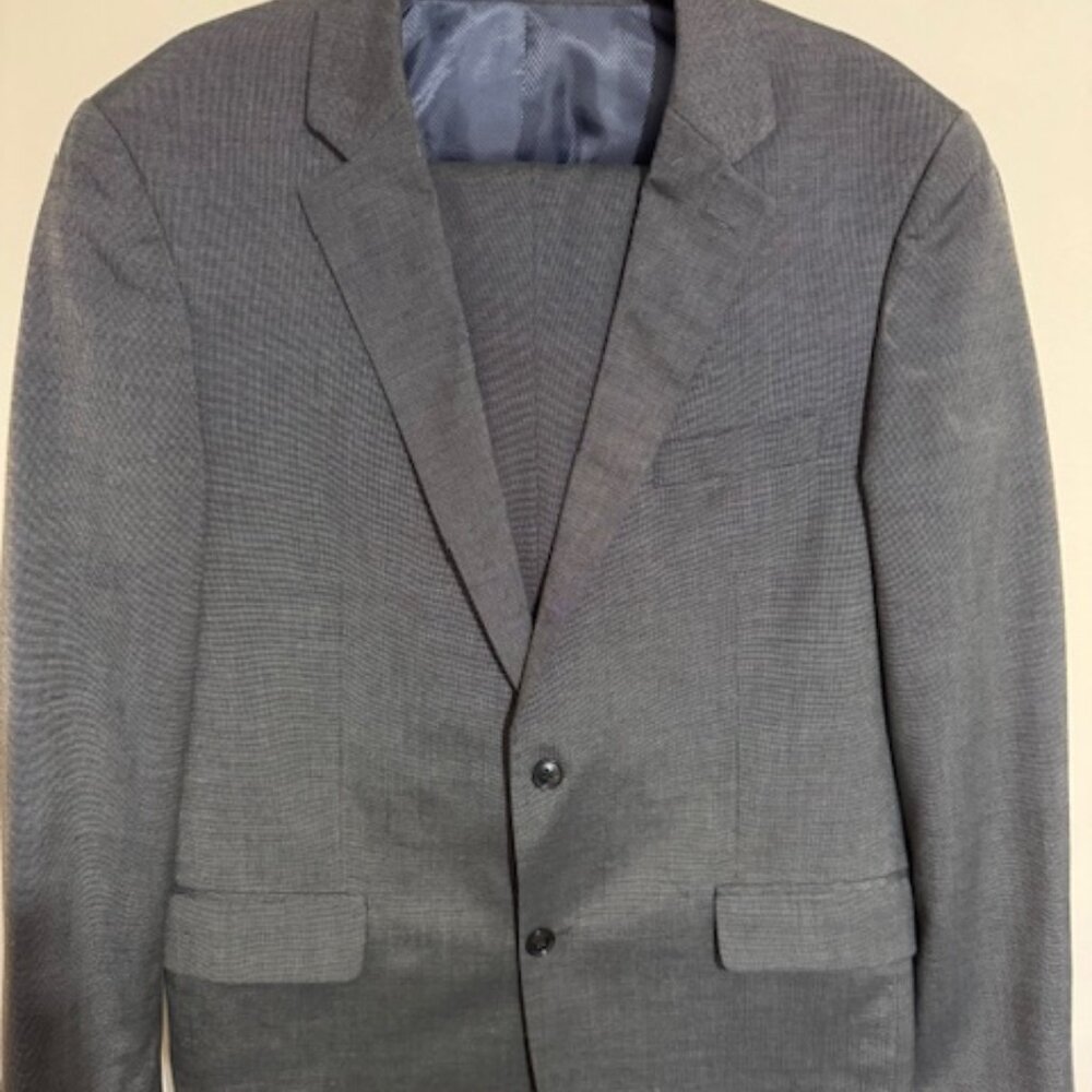 Men's Charcoal Grey Suit - Like New